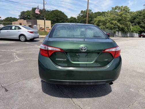 Green 2016 Toyota Corolla LE