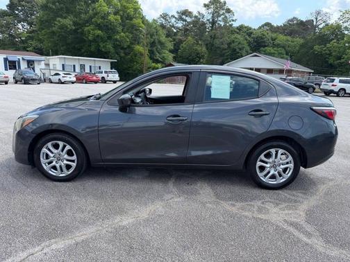 Gray 2018 Toyota Yaris iA Base