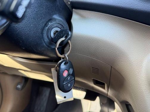 2012 Toyota Highlander SE