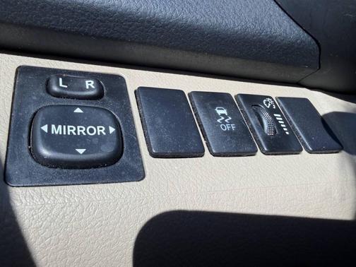 2012 Toyota Highlander SE