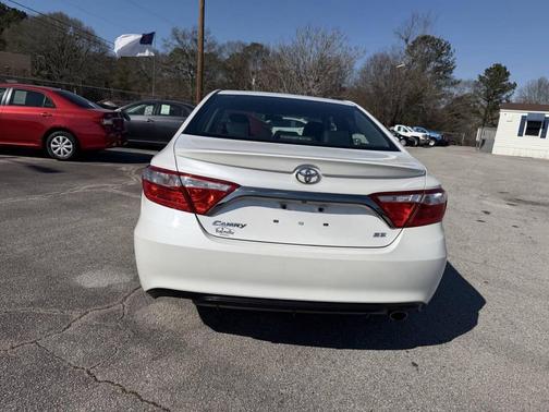 2016 Toyota Camry SE