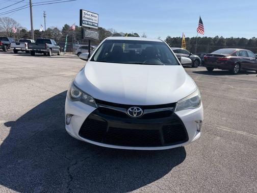 2016 Toyota Camry SE