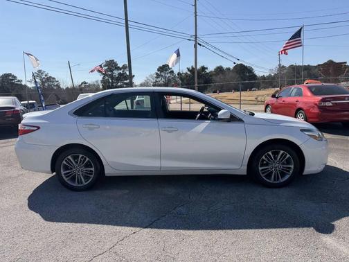 2016 Toyota Camry SE
