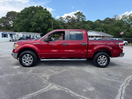 Red 2013 Ford F-150 XLT