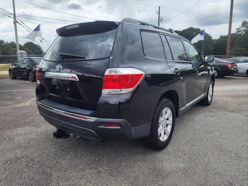 2013 Toyota Highlander SE