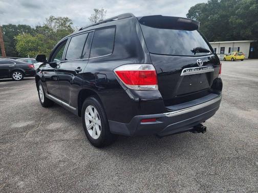 2013 Toyota Highlander SE