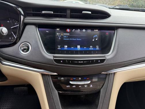 2017 Cadillac XT5 Base