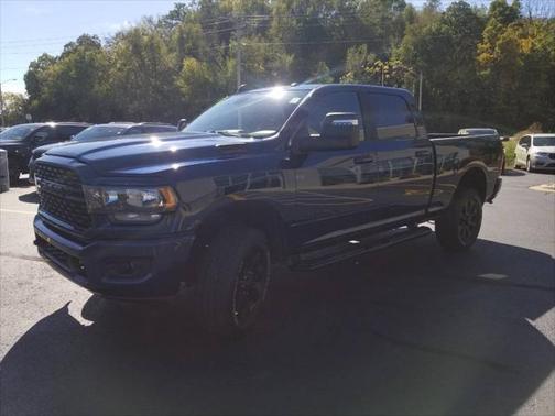 2024 RAM 2500 Big Horn Crew Cab 4x4 64' Box