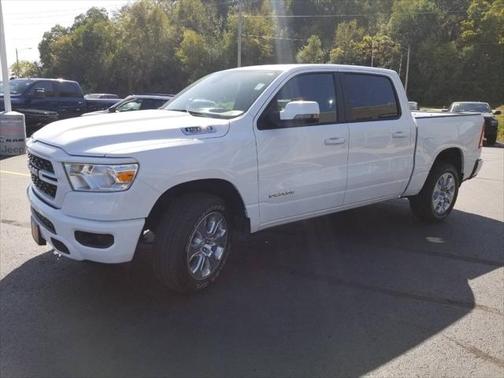 2024 RAM 1500 Big Horn Crew Cab 4x4 57' Box