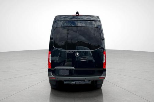2025 Mercedes-Benz Sprinter 2500 Standard Roof