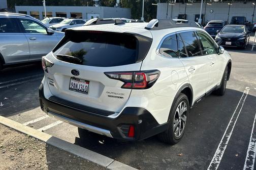 2022 Subaru Outback Touring XT