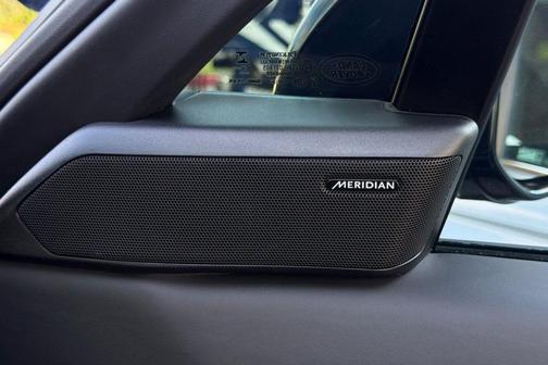 Santorini Black Metallic 2024 Land Rover Range Rover Sport SE