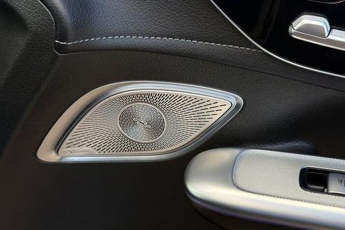 Obsidian Black Metallic 2026 Mercedes-Benz EQE 320+ 320+ SUV