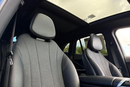 Obsidian Black Metallic 2026 Mercedes-Benz EQE 320+ 320+ SUV