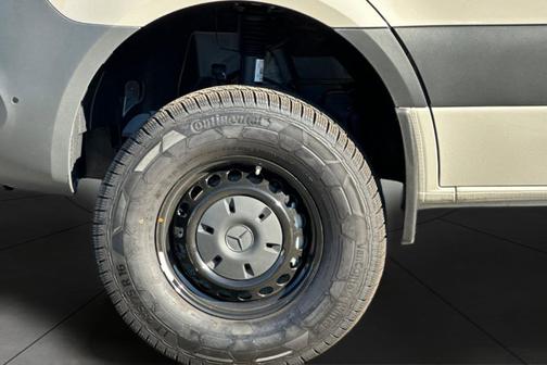 2025 Mercedes-Benz Sprinter 2500 Standard Roof