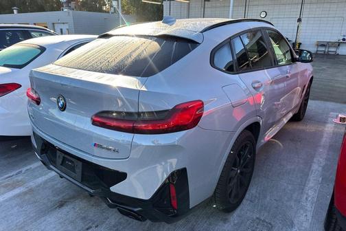2024 BMW X4 M40i