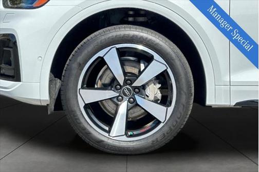 2023 Audi Q5 45 S line Prestige