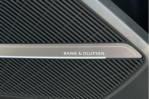 2023 Audi Q5 45 S line Prestige