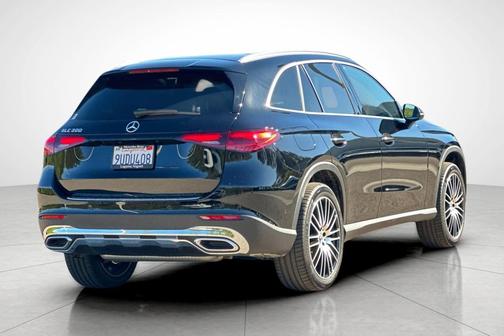 2025 Mercedes-Benz GLC 300 Base