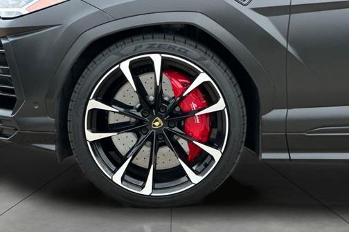 2022 Lamborghini Urus Graphite Capsule