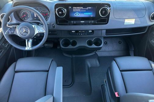 2025 Mercedes-Benz Sprinter 2500 Standard Roof