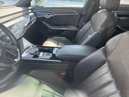 Glacier White Metallic 2020 Audi A8 L 55