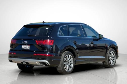 2019 Audi Q7 55 Premium Plus