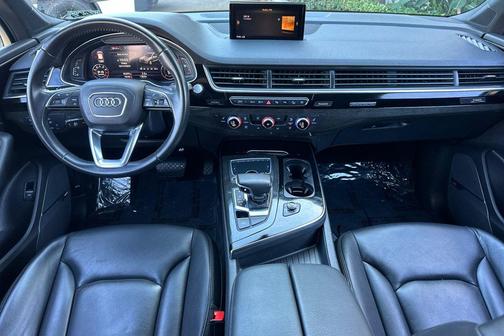 2019 Audi Q7 55 Premium Plus
