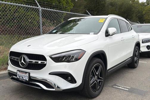 Polar White 2026 Mercedes-Benz GLA 250 4MATIC
