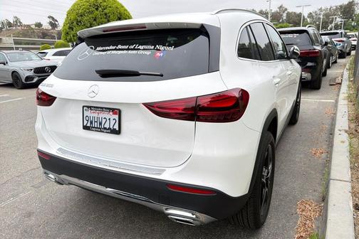 Polar White 2026 Mercedes-Benz GLA 250 4MATIC
