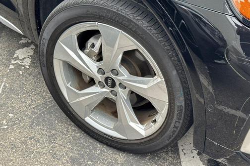 2022 Audi Q5 45 S line Prestige