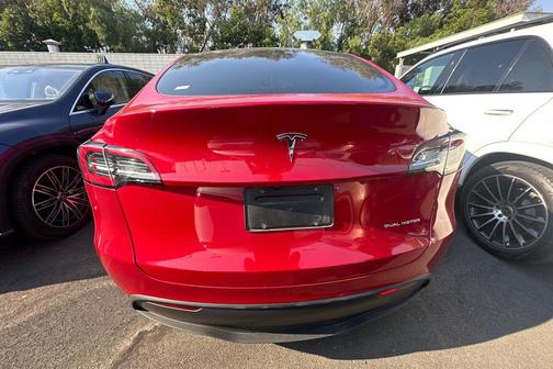 2023 Tesla Model Y Long Range Dual Motor All-Wheel Drive