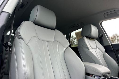 2022 Audi Q5 e 55 S line Premium Plus