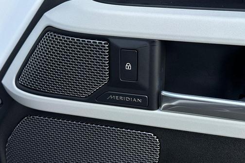 2022 Land Rover Defender 90 S