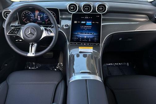 2025 Mercedes-Benz GLC 300 4MATIC