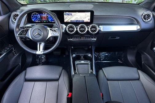 Night Black 2025 Mercedes-Benz EQB 250 Base