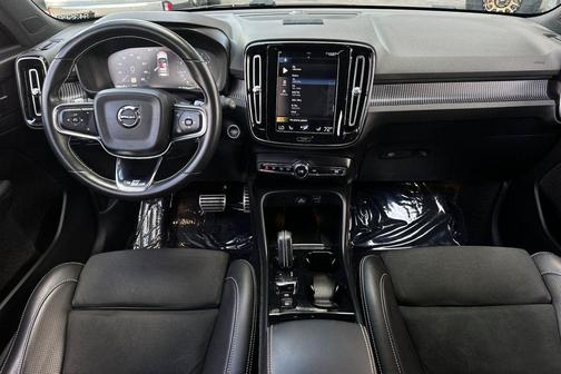 2019 Volvo XC40 T5 R-Design