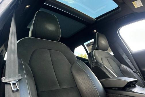 2019 Volvo XC40 T5 R-Design