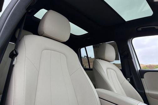 Polar White 2024 Mercedes-Benz EQB 300 4MATIC