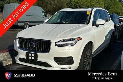 2022 Volvo XC90 T5 Momentum