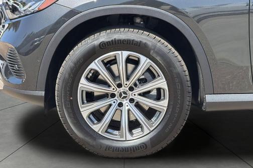 Graphite Grey Metallic 2026 Mercedes-Benz GLC 300 Base