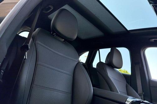 Graphite Grey Metallic 2026 Mercedes-Benz GLC 300 Base