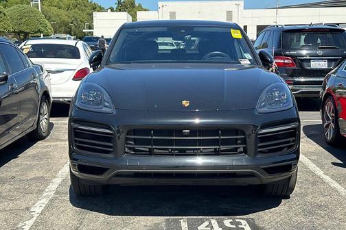 2023 Porsche Cayenne Platinum Edition
