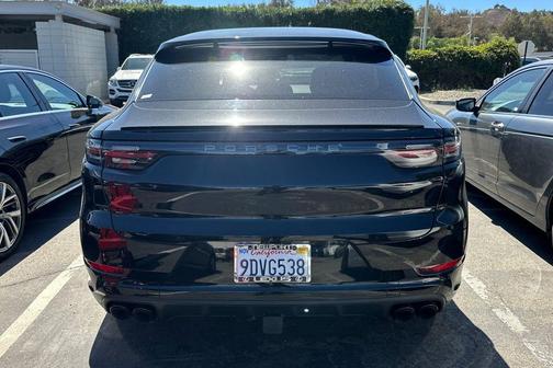 2023 Porsche Cayenne Platinum Edition