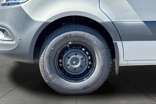 2025 Mercedes-Benz Sprinter 2500 Crew 144 WB