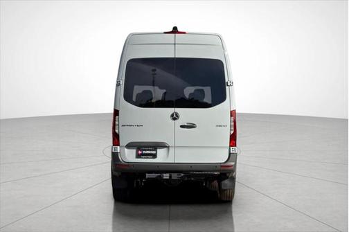 2025 Mercedes-Benz Sprinter 2500 Crew 144 WB
