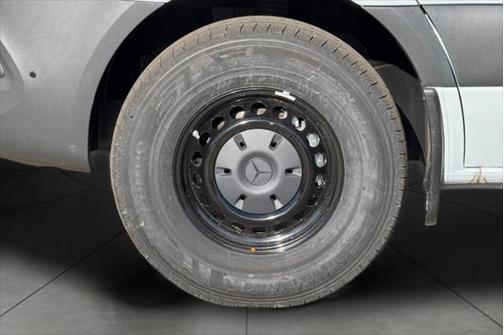 2025 Mercedes-Benz Sprinter 2500 Crew 144 WB