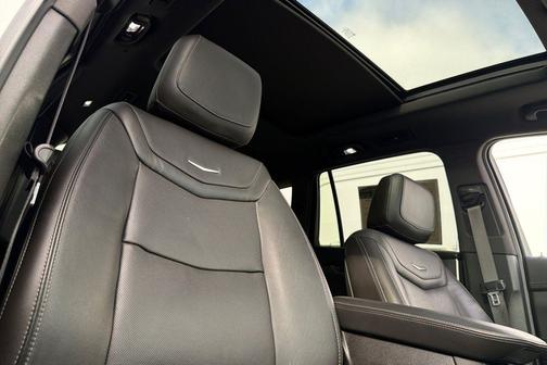 Radiant Silver Metallic 2020 Cadillac XT6 Premium Luxury FWD