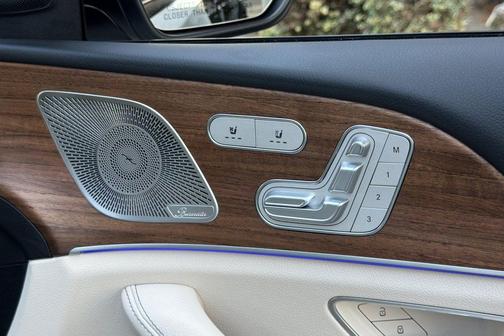 MANUFAKTUR Moonlight White Met 2026 Mercedes-Benz GLS 450 4MATIC