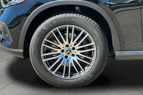 2026 Mercedes-Benz GLC 300 Base